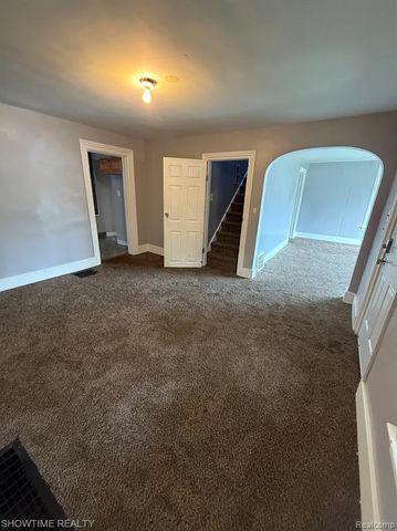 31 Fessenden Street, Mount Clemens, MI 48043