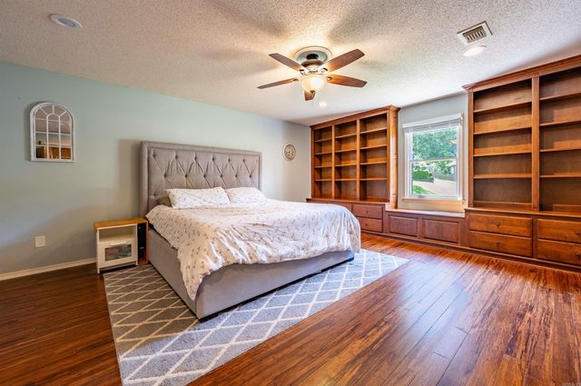 5 Pebble Beach Court, Little Rock, AR 72212