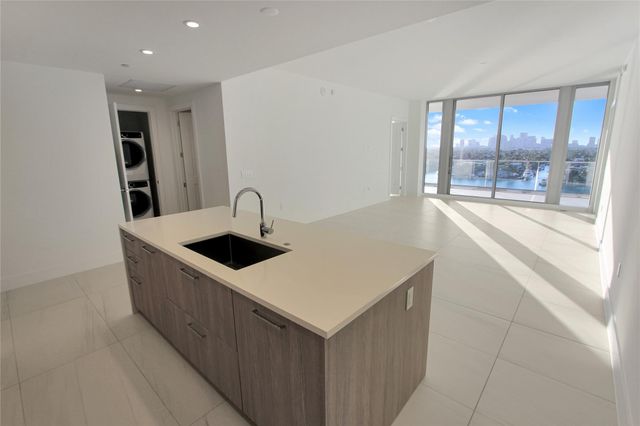 153 N Seabreeze blv S-903, Fort Lauderdale, FL 33304