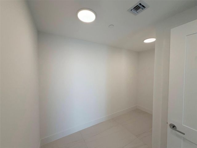 153 N Seabreeze blv S-903, Fort Lauderdale, FL 33304