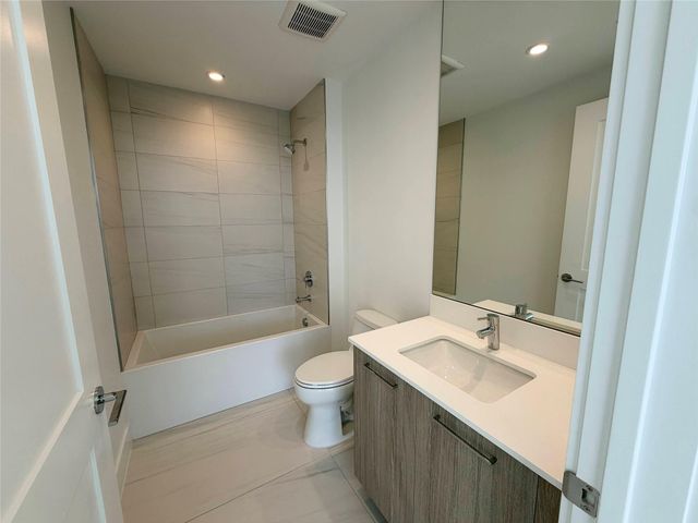 153 N Seabreeze blv S-903, Fort Lauderdale, FL 33304