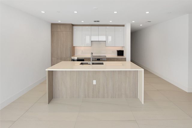 153 N Seabreeze blv S-903, Fort Lauderdale, FL 33304