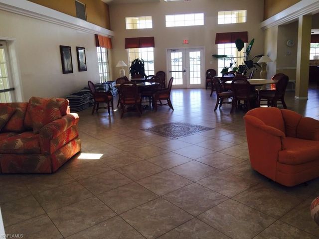 2389 Piccadilly Circus, Naples, FL 34112