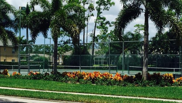 2389 Piccadilly Circus, Naples, FL 34112