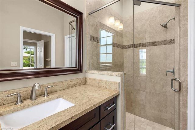 2389 Piccadilly Circus, Naples, FL 34112