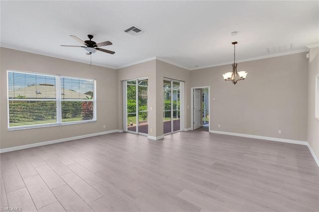 2389 Piccadilly Circus, Naples, FL 34112