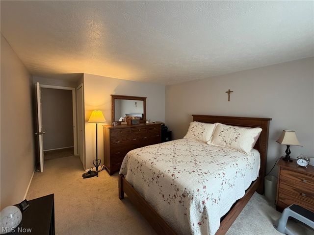 6482 State Road E16, Parma, OH 44134