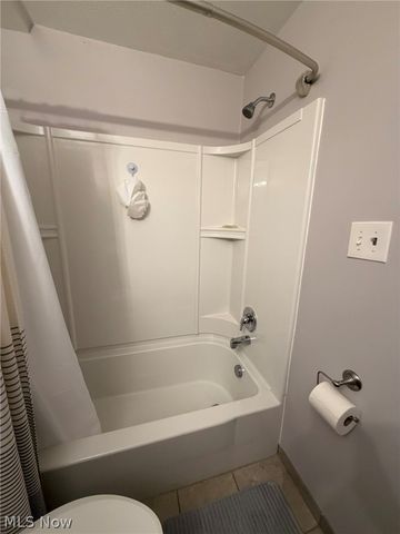 6482 State Road E16, Parma, OH 44134