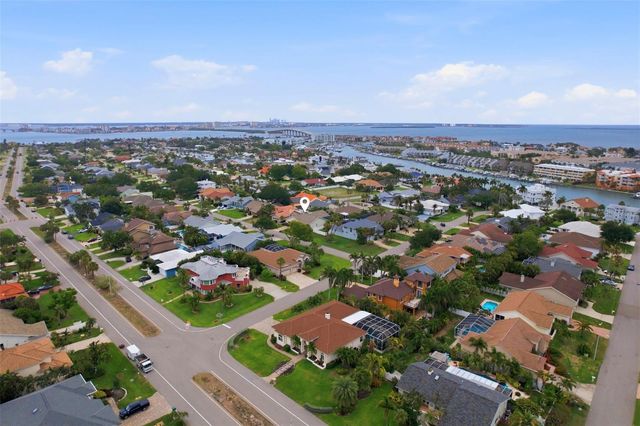 661 7TH AVENUE N, Tierra Verde, FL 33715