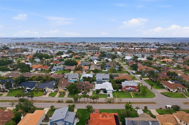 661 7TH AVENUE N, Tierra Verde, FL 33715