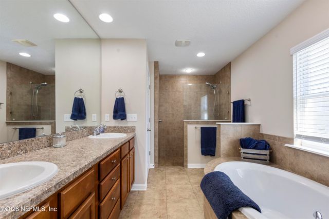 227 DEERFIELD GLEN Drive, St. Augustine, FL 32086