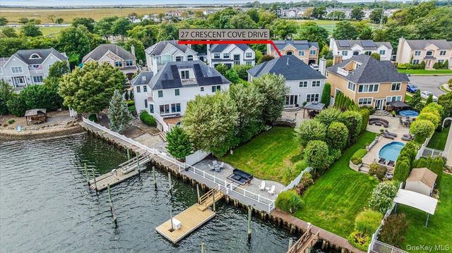 27 Crescent Cove Drive, Seaford, NY 11783