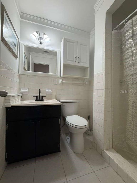 Image 12 of property listing at 1832 SUNNY DRIVE D-32, Bradenton, FL 34207