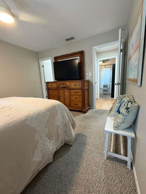 Image 10 of property listing at 1832 SUNNY DRIVE D-32, Bradenton, FL 34207