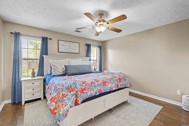 1304 Riverwood Drive, Jacksonville, AR 72076