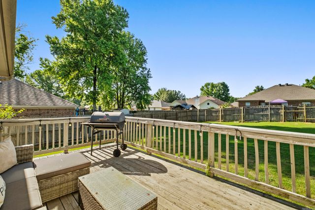 1304 Riverwood Drive, Jacksonville, AR 72076