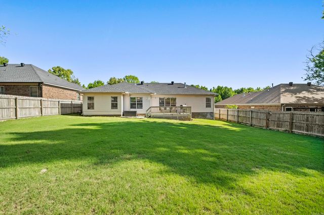 1304 Riverwood Drive, Jacksonville, AR 72076
