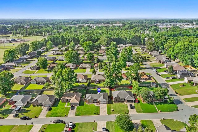 1304 Riverwood Drive, Jacksonville, AR 72076