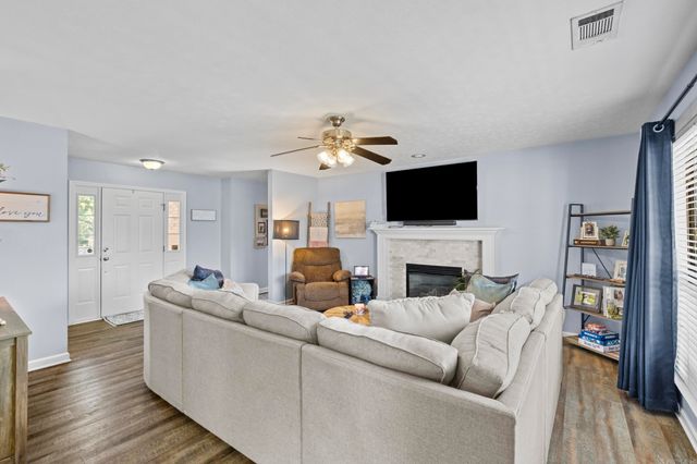 1304 Riverwood Drive, Jacksonville, AR 72076