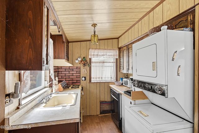 1130 Monroe Avenue, Whiting, NJ 08759