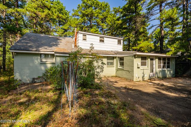 1130 Monroe Avenue, Whiting, NJ 08759