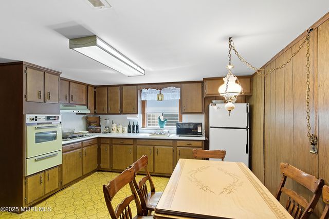 1130 Monroe Avenue, Whiting, NJ 08759