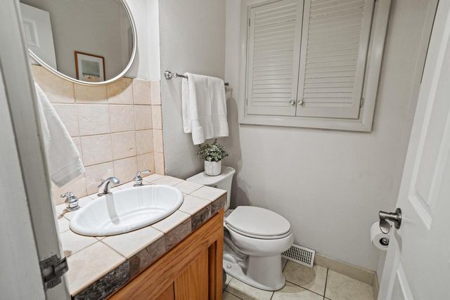 8930 N Maitland ROAD, Bayside, WI 53217