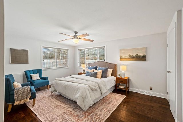 8930 N Maitland ROAD, Bayside, WI 53217