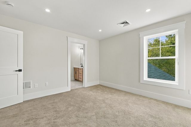 7 Ursula's Way, Seekonk, MA 02771