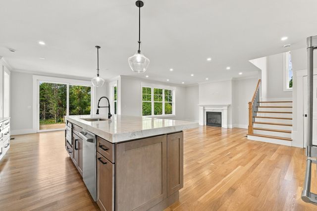 7 Ursula's Way, Seekonk, MA 02771