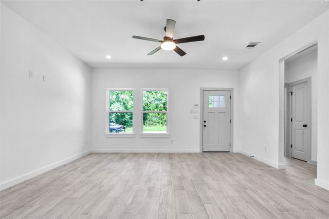112 Whiteface Drive, Mabank, TX 75156