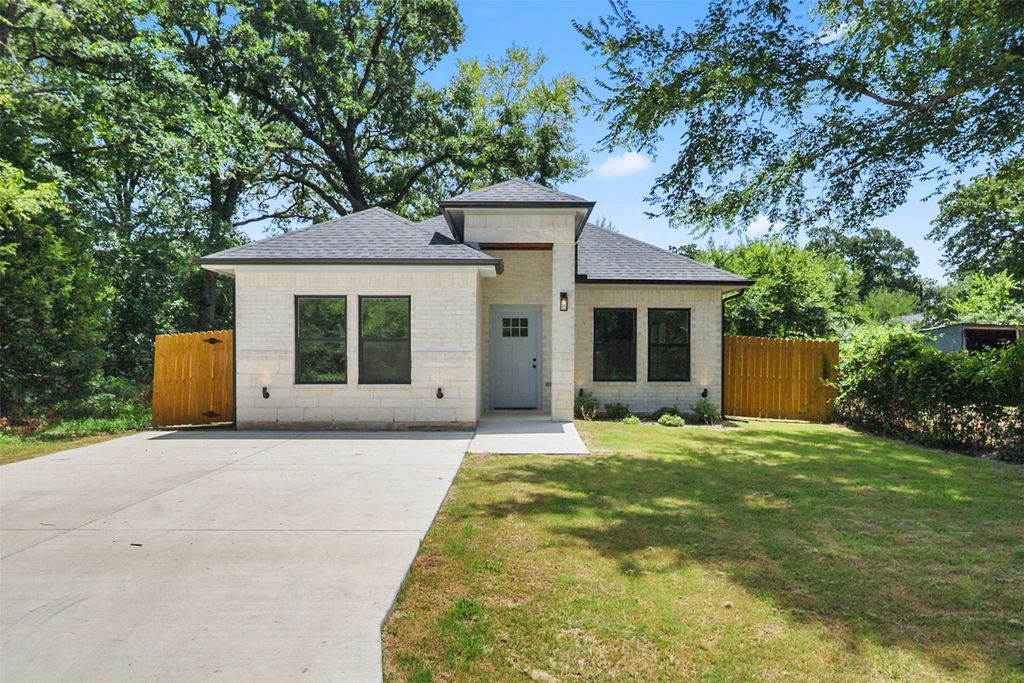 112 Whiteface Drive, Mabank, TX 75156