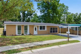 907 LEISURE AVENUE, Tampa, FL 33613