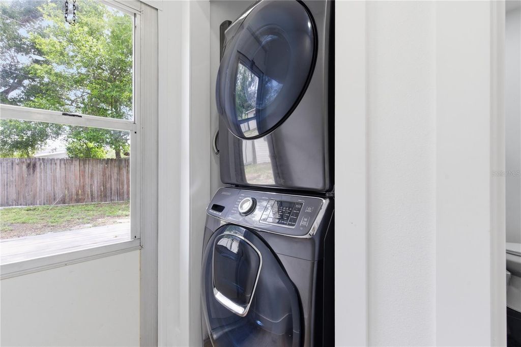 Image 21 of property listing at 907 LEISURE AVENUE, Tampa, FL 33613