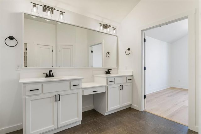 13195 Red Oak Drive, Choctaw, OK 73020