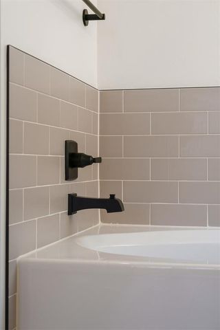 13195 Red Oak Drive, Choctaw, OK 73020