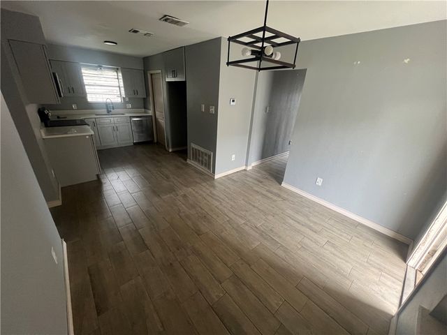 2729 Allencrest Dr, Corpus Christi, TX 78415