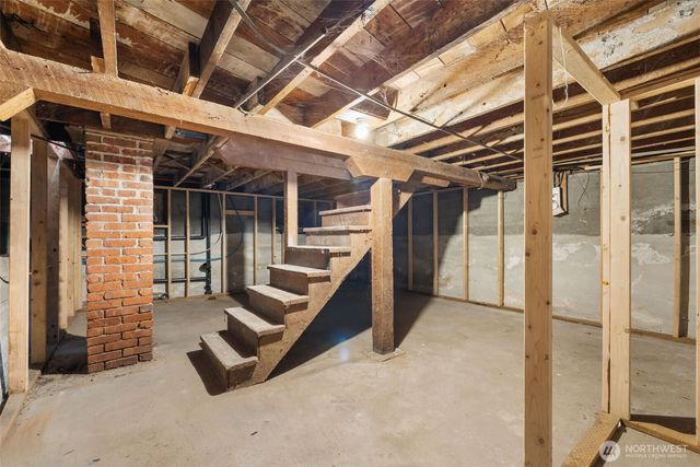 1008 S 37th Street, Tacoma, WA 98418