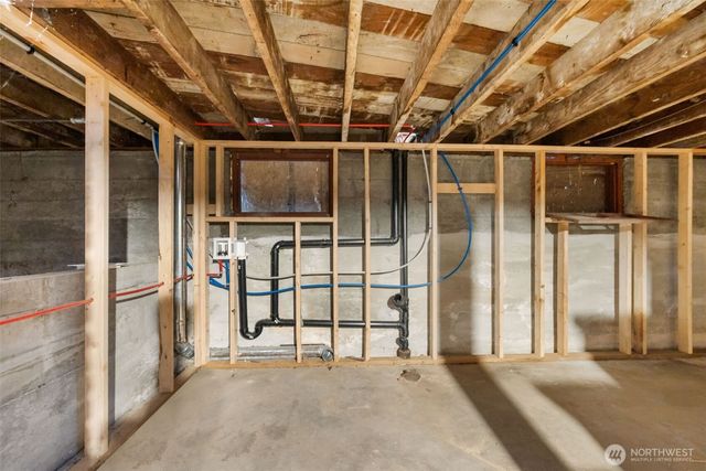 1008 S 37th Street, Tacoma, WA 98418