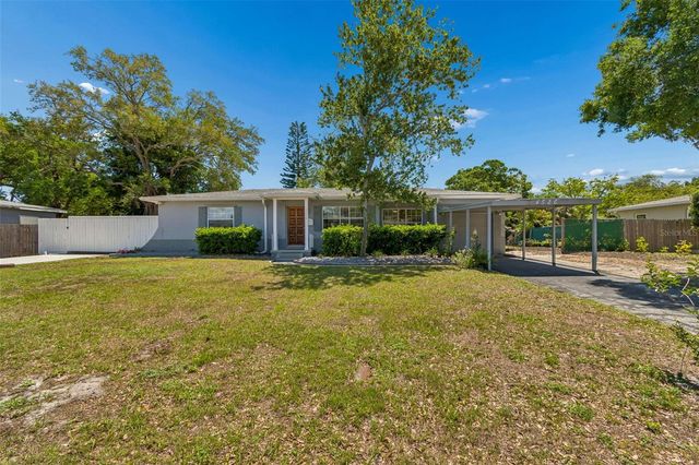 4526 YARDLEY AVENUE N, St Petersburg, FL 33713