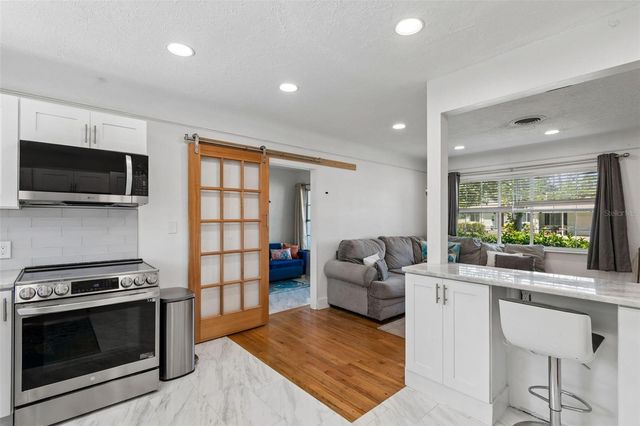 4526 YARDLEY AVENUE N, St Petersburg, FL 33713