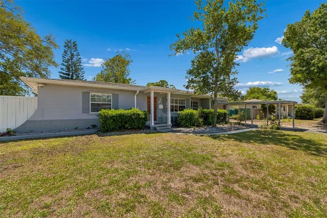 4526 YARDLEY AVENUE N, St Petersburg, FL 33713