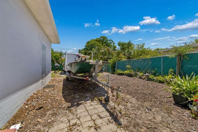 4526 YARDLEY AVENUE N, St Petersburg, FL 33713