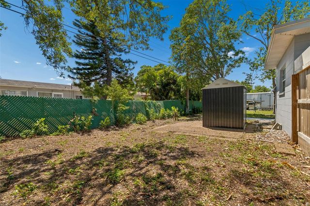 4526 YARDLEY AVENUE N, St Petersburg, FL 33713