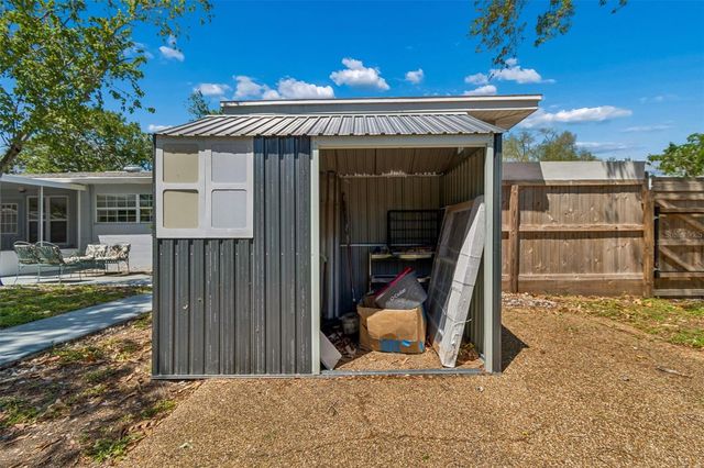 4526 YARDLEY AVENUE N, St Petersburg, FL 33713