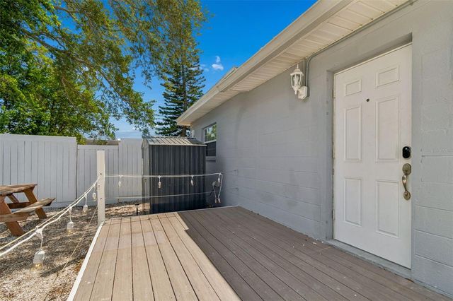 4526 YARDLEY AVENUE N, St Petersburg, FL 33713