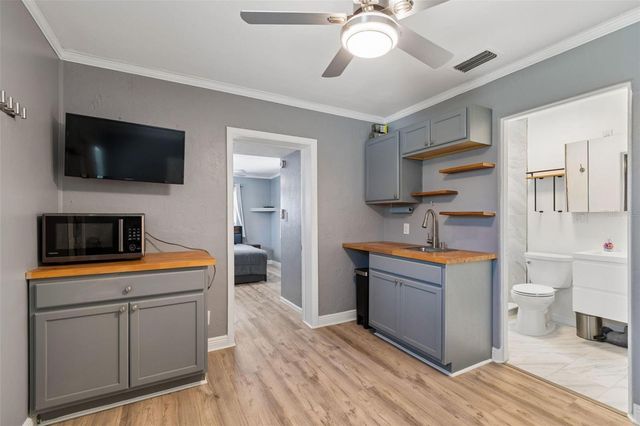 4526 YARDLEY AVENUE N, St Petersburg, FL 33713