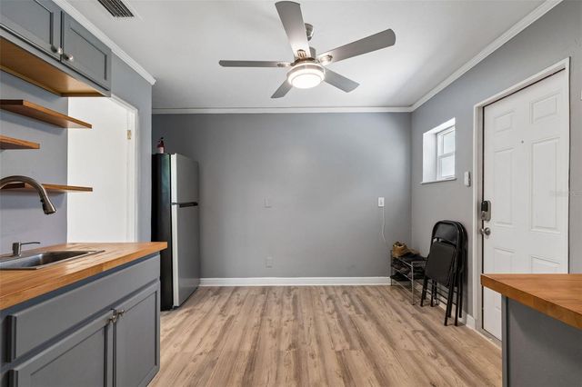 4526 YARDLEY AVENUE N, St Petersburg, FL 33713