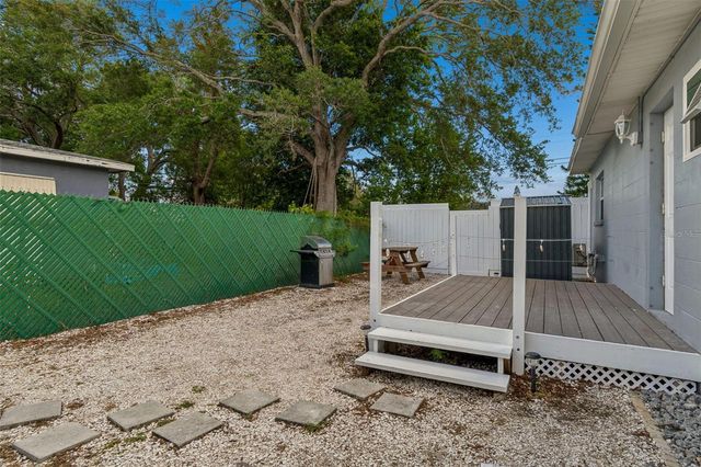 4526 YARDLEY AVENUE N, St Petersburg, FL 33713