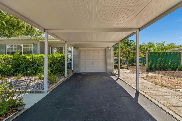 4526 YARDLEY AVENUE N, St Petersburg, FL 33713